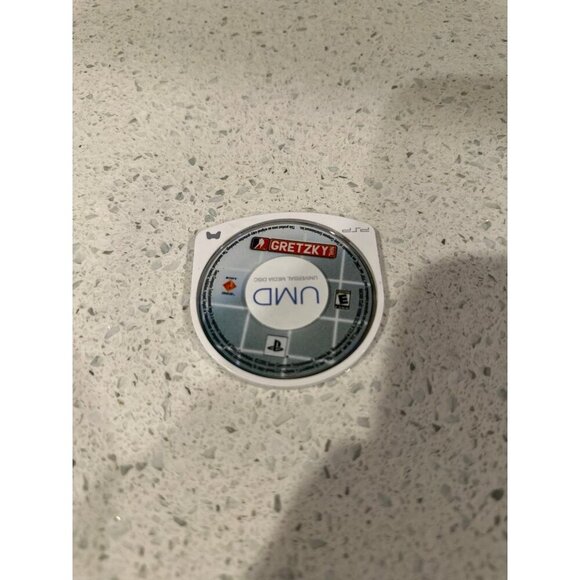 Gretzky NHL Psp- Authentic Tested! ‎ (G7) - Picture 1 of 2
